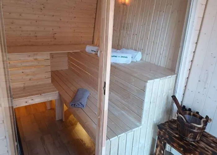 Comfortable With Sauna And Jacuzzi * Lipusz